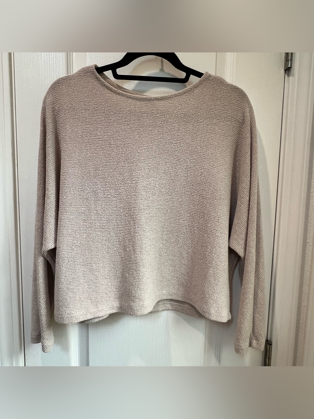 H&M Women’s Beige Tight-Knit Crew Neck Dolman Long Sleeve Pullover Sweater S